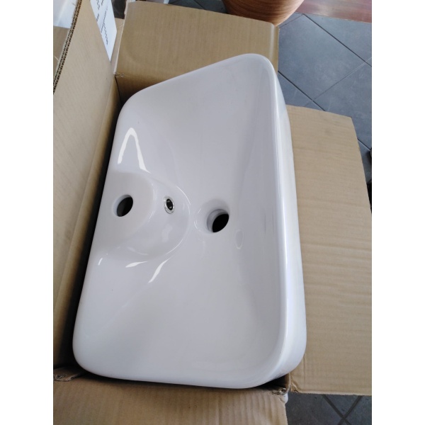 RECTANGLE CURVE ABOVE COUNTER BASIN